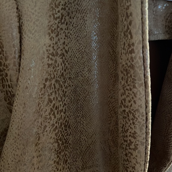 Women’s Jacket - Picture 2 of 2